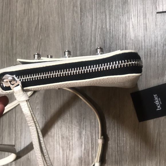 Botkier NWT White Pebbled Leather Expandable Crossbody Handbag - Picture 9 of 16